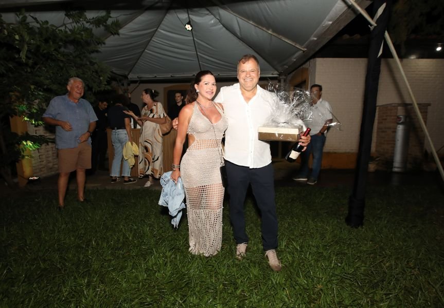 BRINDES AO ANO NOVO – BY JOSÉ AMÉRICO “CASA MACENO/BURITAMA” - Eloisa Mattos