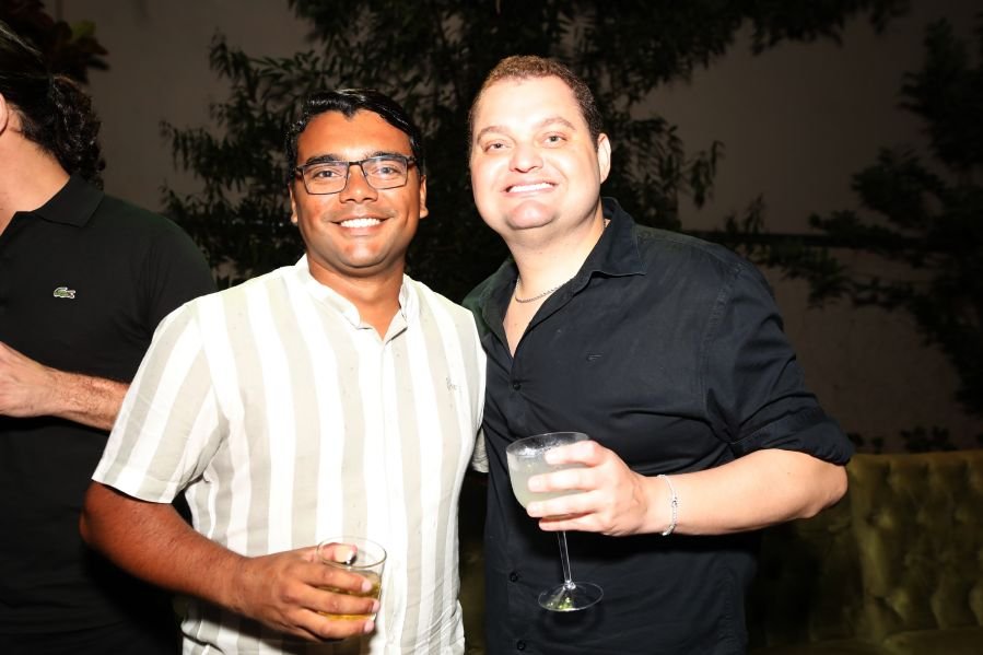 BRINDES AO ANO NOVO – BY JOSÉ AMÉRICO “CASA MACENO/BURITAMA” - Eloisa Mattos