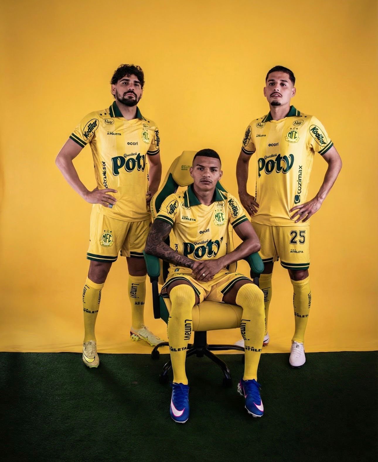 ATHLETA INAUGURA LOJA NO RIOPRETO SHOPPING COM PRESENÇA DE JOGADORES DO MIRASSOL