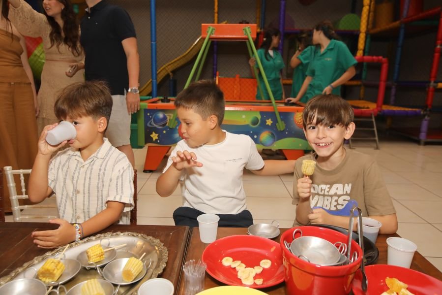 ANIVERSÁRIO DE 3 ANOS DE CECÍLIA ZAFANI ARID – “MINNIE” - Eloisa Mattos