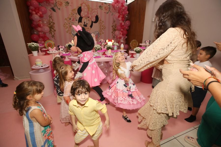 ANIVERSÁRIO DE 3 ANOS DE CECÍLIA ZAFANI ARID – “MINNIE” - Eloisa Mattos