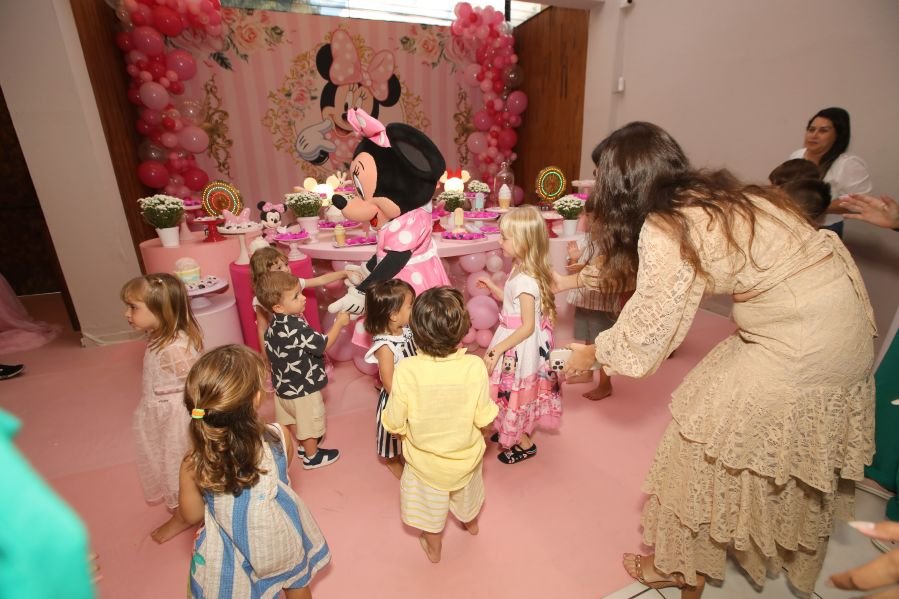 ANIVERSÁRIO DE 3 ANOS DE CECÍLIA ZAFANI ARID – “MINNIE” - Eloisa Mattos