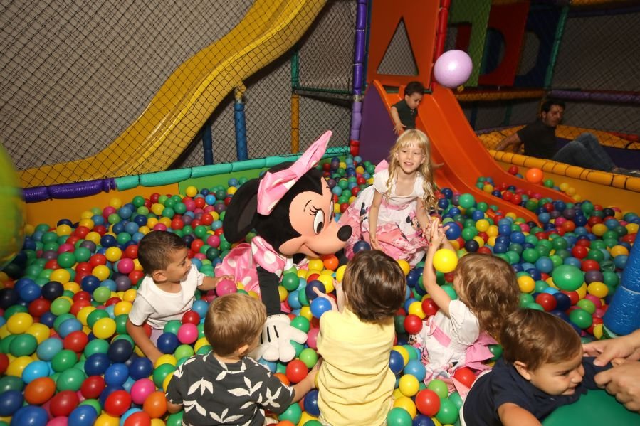 ANIVERSÁRIO DE 3 ANOS DE CECÍLIA ZAFANI ARID – “MINNIE” - Eloisa Mattos