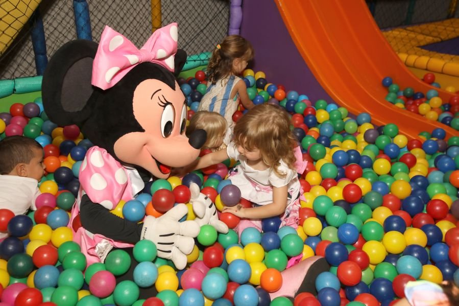 ANIVERSÁRIO DE 3 ANOS DE CECÍLIA ZAFANI ARID – “MINNIE” - Eloisa Mattos