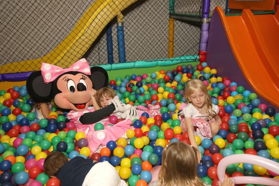 ANIVERSÁRIO DE 3 ANOS DE CECÍLIA ZAFANI ARID – “MINNIE” - Eloisa Mattos