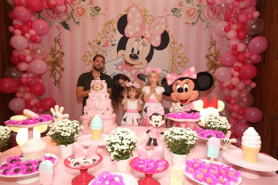 ANIVERSÁRIO DE 3 ANOS DE CECÍLIA ZAFANI ARID – “MINNIE” - Eloisa Mattos
