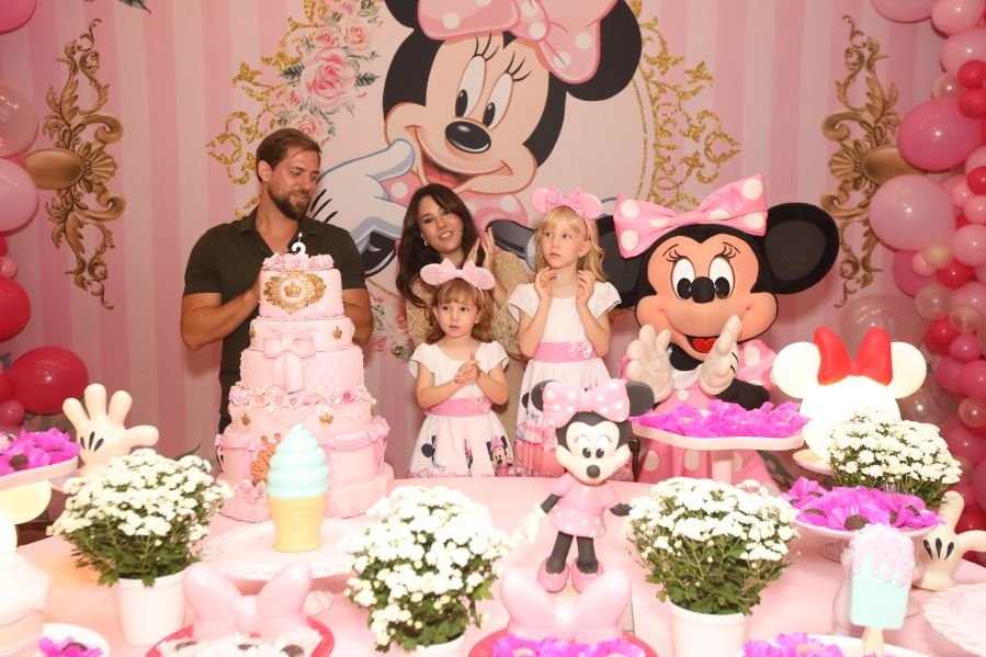 ANIVERSÁRIO DE 3 ANOS DE CECÍLIA ZAFANI ARID – “MINNIE” - Eloisa Mattos