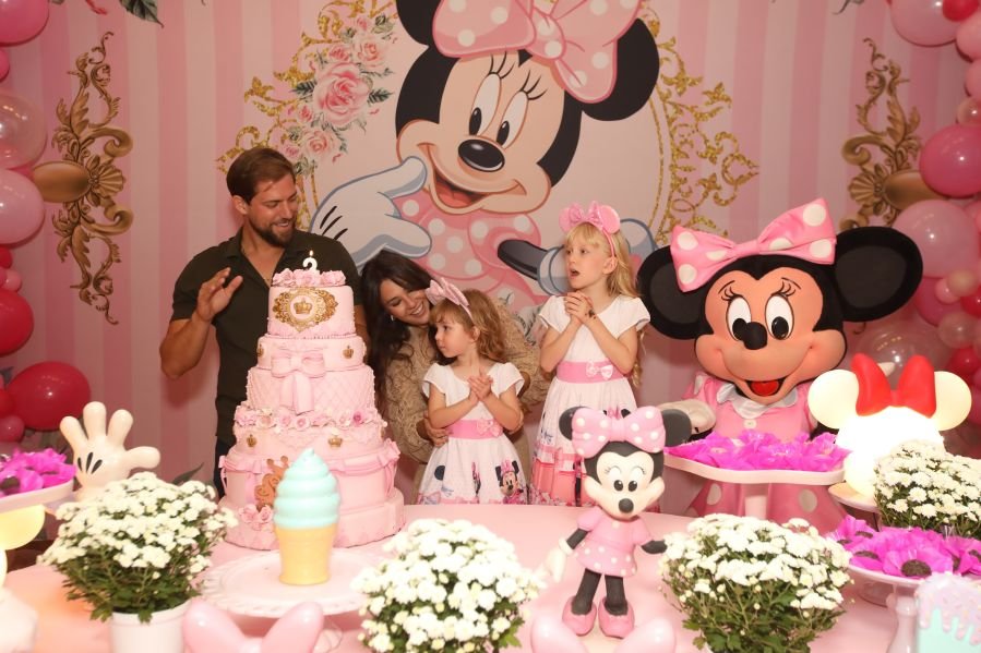 ANIVERSÁRIO DE 3 ANOS DE CECÍLIA ZAFANI ARID – “MINNIE” - Eloisa Mattos