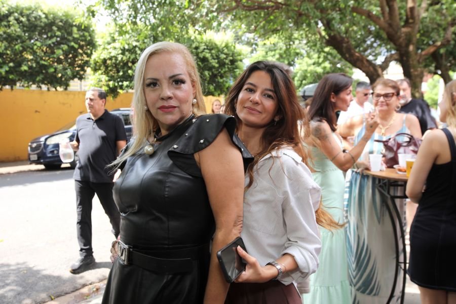 REINAUGURAÇÃO DA CLÍNICA VETERINÁRIA ESPECIALIZADA EM “ONCOLOGIA PET” DRA. JULIANA GABARRON - Eloisa Mattos