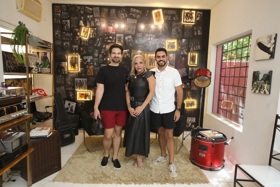 REINAUGURAÇÃO DA CLÍNICA VETERINÁRIA ESPECIALIZADA EM “ONCOLOGIA PET” DRA. JULIANA GABARRON - Eloisa Mattos