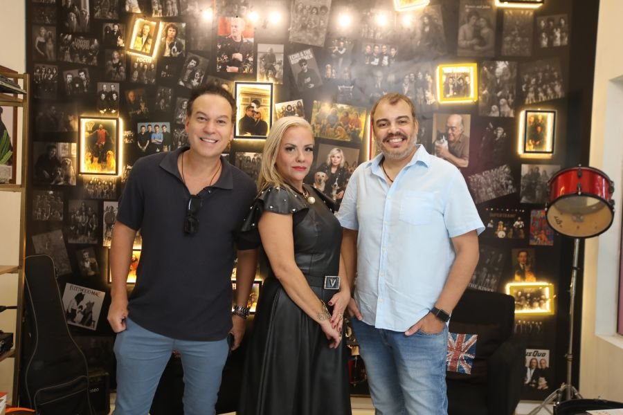 REINAUGURAÇÃO DA CLÍNICA VETERINÁRIA ESPECIALIZADA EM “ONCOLOGIA PET” DRA. JULIANA GABARRON - Eloisa Mattos