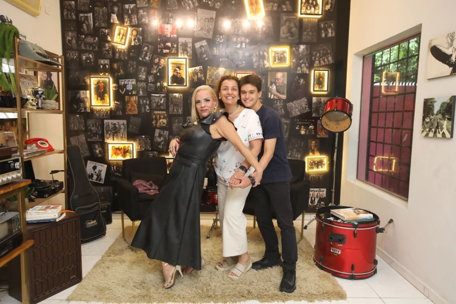 REINAUGURAÇÃO DA CLÍNICA VETERINÁRIA ESPECIALIZADA EM “ONCOLOGIA PET” DRA. JULIANA GABARRON - Eloisa Mattos