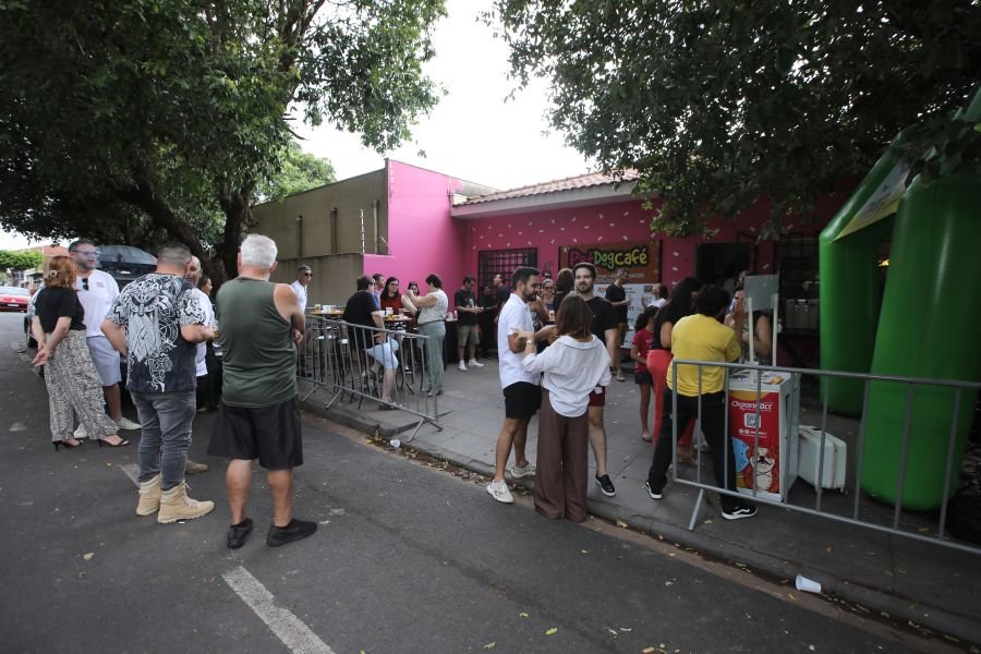 REINAUGURAÇÃO DA CLÍNICA VETERINÁRIA ESPECIALIZADA EM “ONCOLOGIA PET” DRA. JULIANA GABARRON - Eloisa Mattos