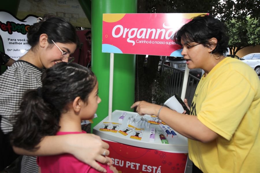 REINAUGURAÇÃO DA CLÍNICA VETERINÁRIA ESPECIALIZADA EM “ONCOLOGIA PET” DRA. JULIANA GABARRON - Eloisa Mattos