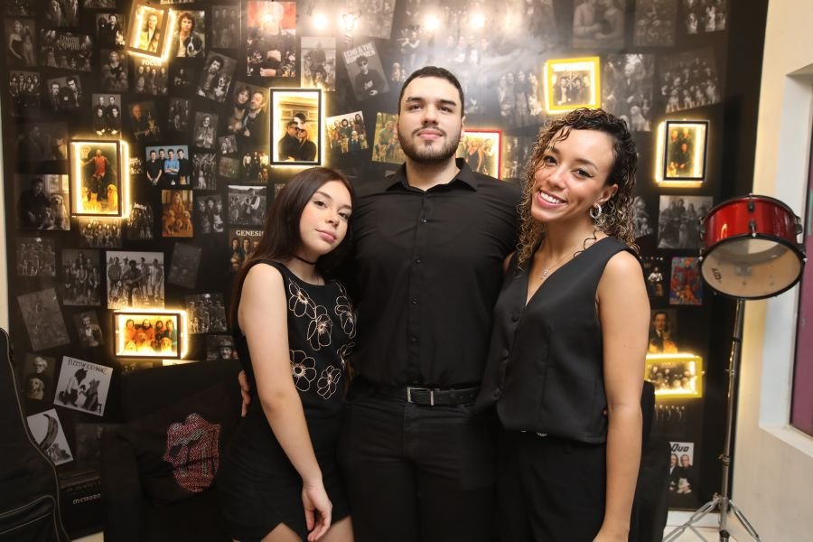 REINAUGURAÇÃO DA CLÍNICA VETERINÁRIA ESPECIALIZADA EM “ONCOLOGIA PET” DRA. JULIANA GABARRON - Eloisa Mattos