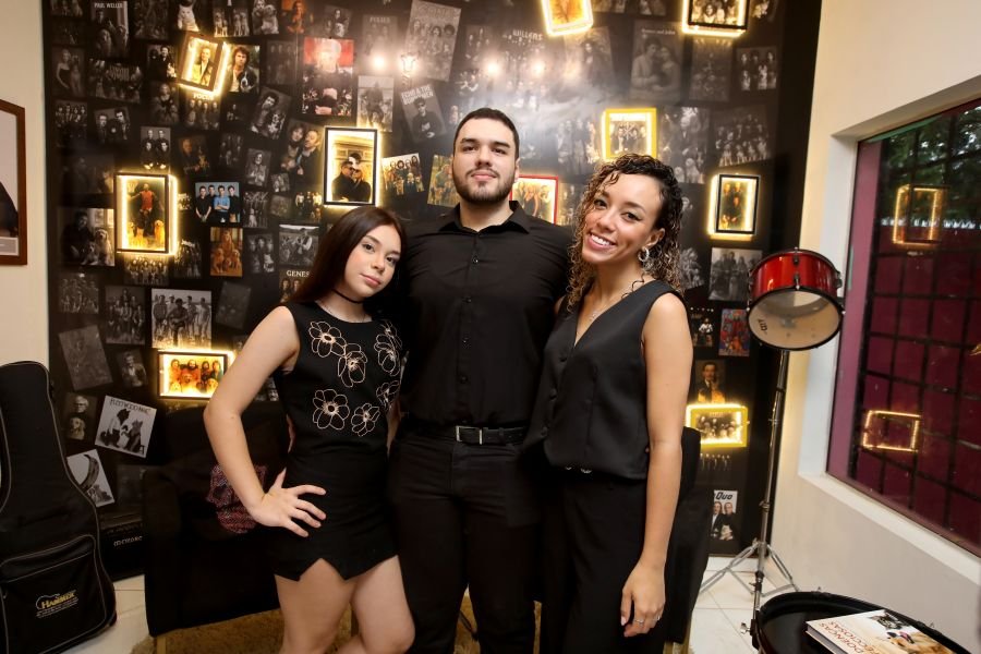 REINAUGURAÇÃO DA CLÍNICA VETERINÁRIA ESPECIALIZADA EM “ONCOLOGIA PET” DRA. JULIANA GABARRON - Eloisa Mattos