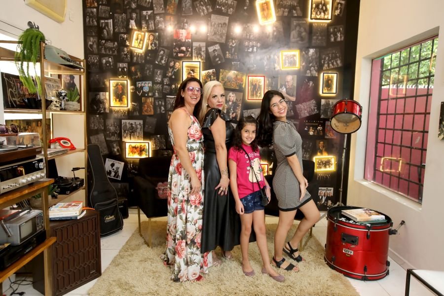 REINAUGURAÇÃO DA CLÍNICA VETERINÁRIA ESPECIALIZADA EM “ONCOLOGIA PET” DRA. JULIANA GABARRON - Eloisa Mattos