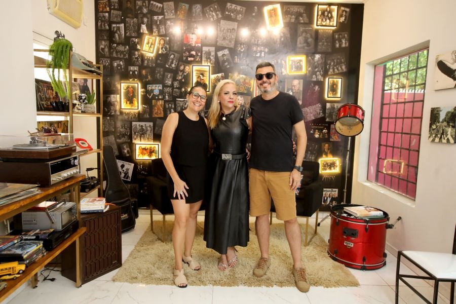 REINAUGURAÇÃO DA CLÍNICA VETERINÁRIA ESPECIALIZADA EM “ONCOLOGIA PET” DRA. JULIANA GABARRON - Eloisa Mattos