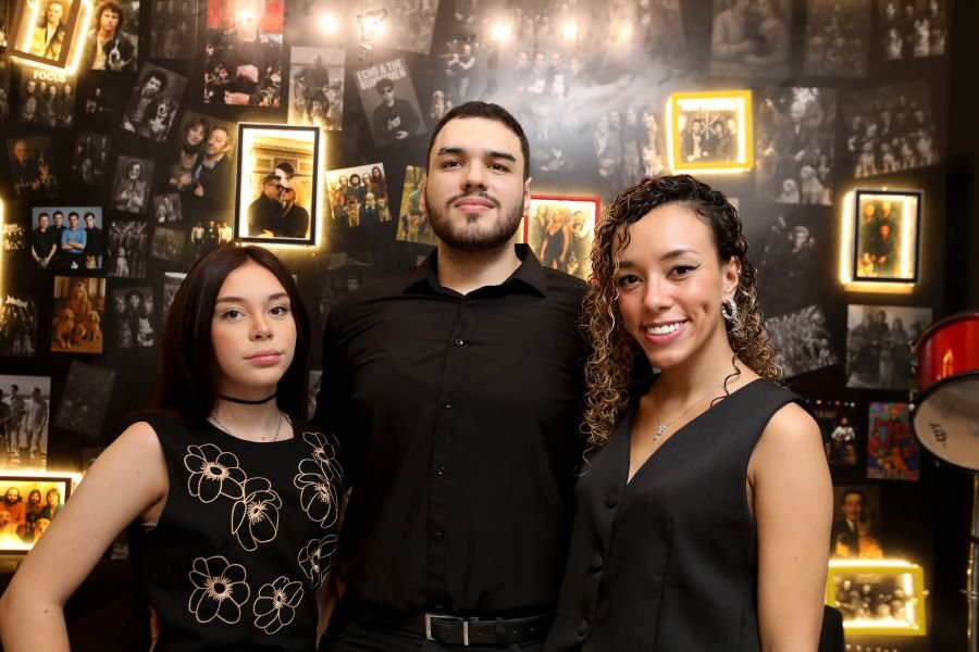 REINAUGURAÇÃO DA CLÍNICA VETERINÁRIA ESPECIALIZADA EM “ONCOLOGIA PET” DRA. JULIANA GABARRON - Eloisa Mattos