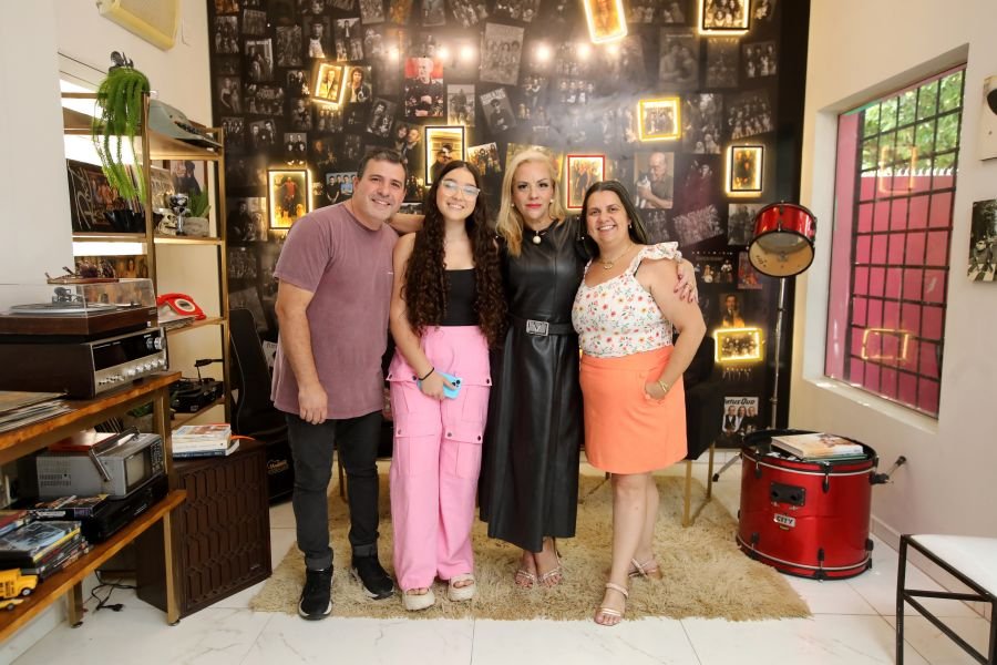 REINAUGURAÇÃO DA CLÍNICA VETERINÁRIA ESPECIALIZADA EM “ONCOLOGIA PET” DRA. JULIANA GABARRON - Eloisa Mattos