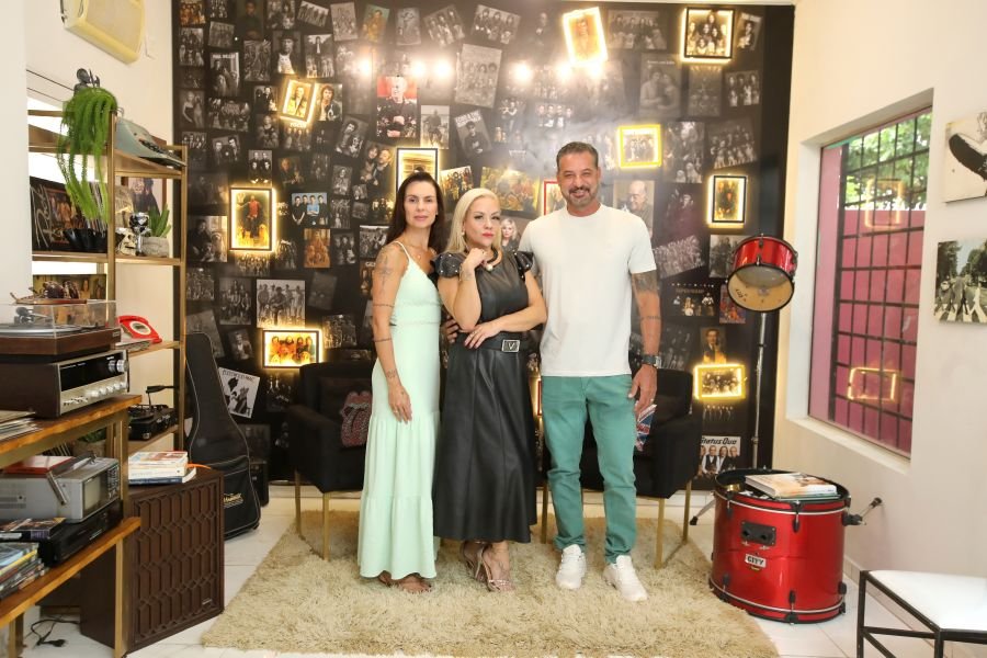 REINAUGURAÇÃO DA CLÍNICA VETERINÁRIA ESPECIALIZADA EM “ONCOLOGIA PET” DRA. JULIANA GABARRON - Eloisa Mattos