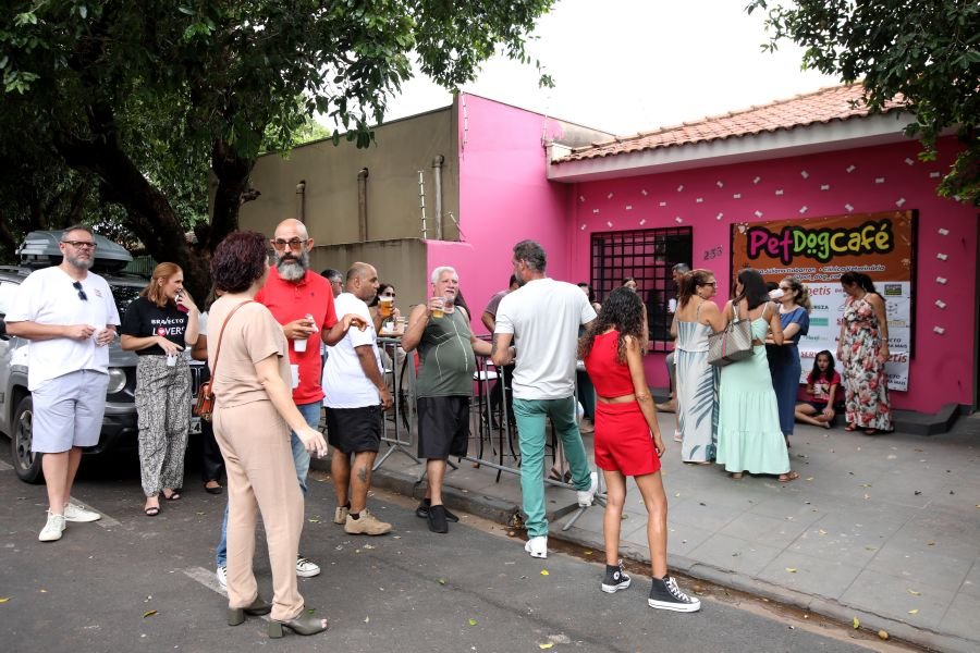 REINAUGURAÇÃO DA CLÍNICA VETERINÁRIA ESPECIALIZADA EM “ONCOLOGIA PET” DRA. JULIANA GABARRON - Eloisa Mattos