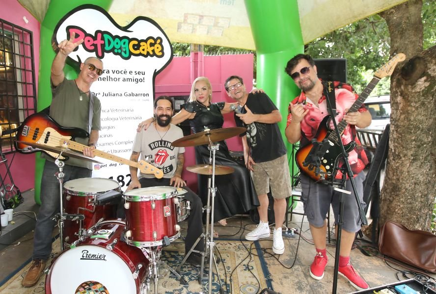 REINAUGURAÇÃO DA CLÍNICA VETERINÁRIA ESPECIALIZADA EM “ONCOLOGIA PET” DRA. JULIANA GABARRON - Eloisa Mattos