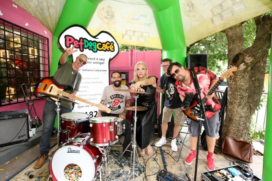 REINAUGURAÇÃO DA CLÍNICA VETERINÁRIA ESPECIALIZADA EM “ONCOLOGIA PET” DRA. JULIANA GABARRON - Eloisa Mattos