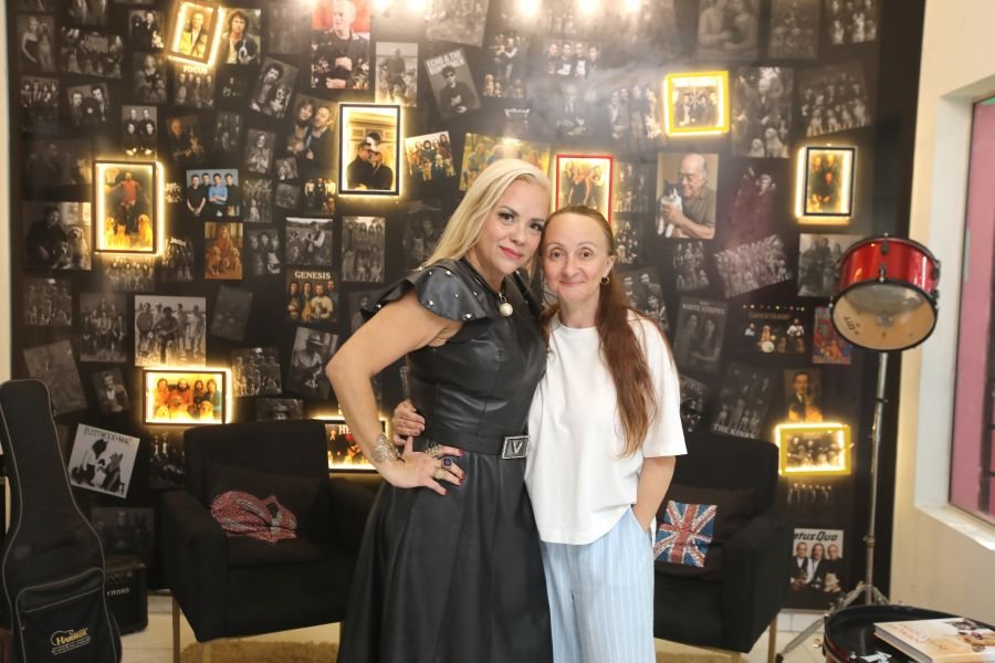 REINAUGURAÇÃO DA CLÍNICA VETERINÁRIA ESPECIALIZADA EM “ONCOLOGIA PET” DRA. JULIANA GABARRON - Eloisa Mattos