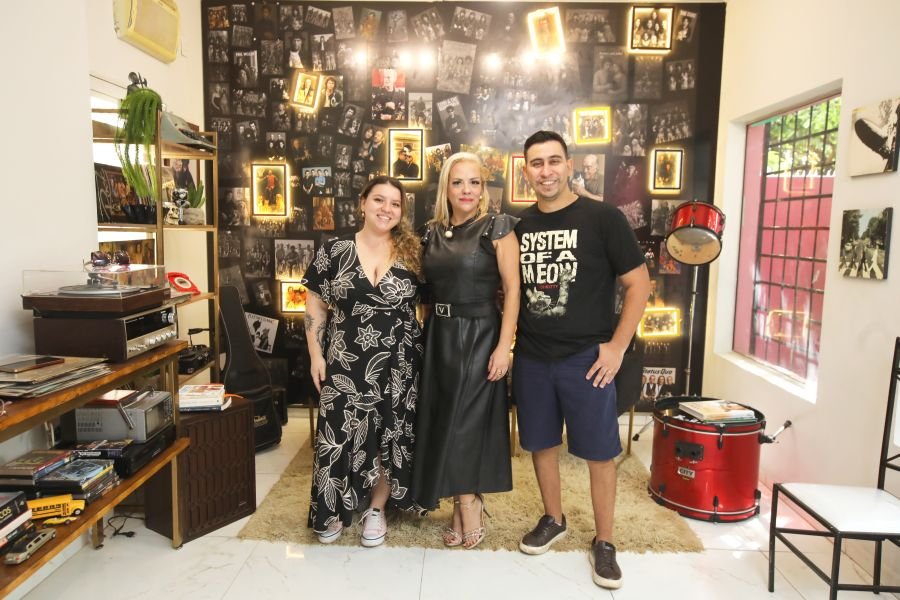 REINAUGURAÇÃO DA CLÍNICA VETERINÁRIA ESPECIALIZADA EM “ONCOLOGIA PET” DRA. JULIANA GABARRON - Eloisa Mattos