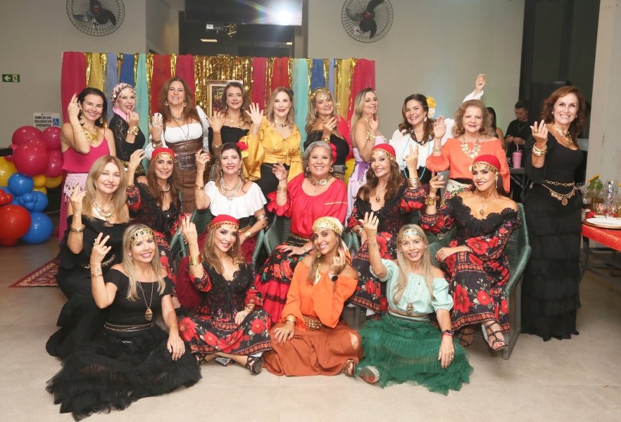 ENCONTRO DO CONSÓRCIO “RED VELVET- NOITE CIGANA” BY ROSÂNGELA E EDNA. - Eloisa Mattos