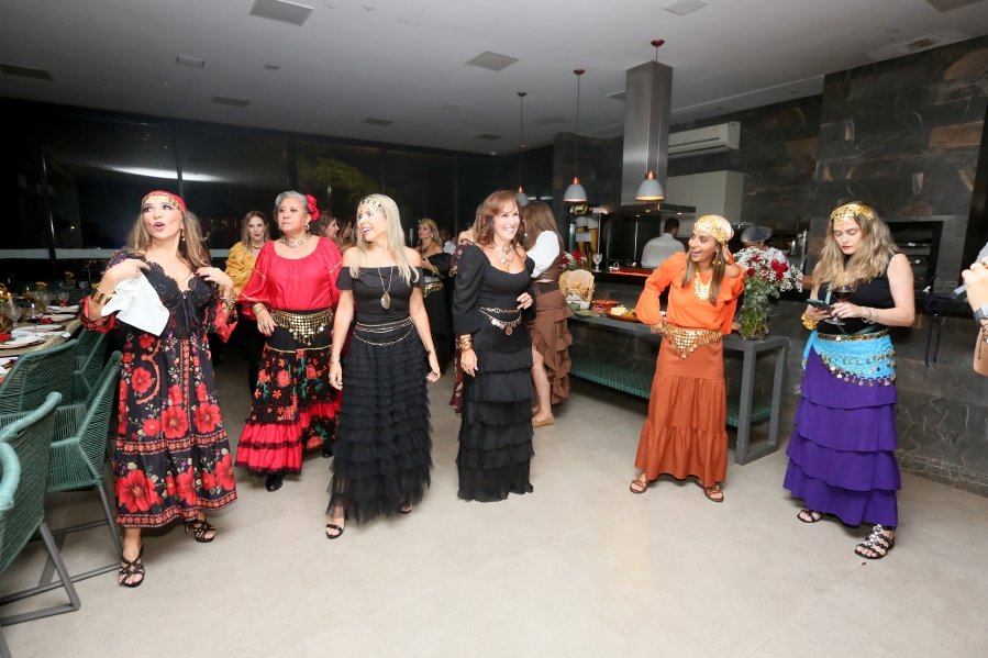 ENCONTRO DO CONSÓRCIO “RED VELVET- NOITE CIGANA” BY ROSÂNGELA E EDNA. - Eloisa Mattos