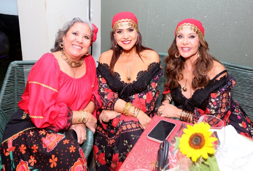 ENCONTRO DO CONSÓRCIO “RED VELVET- NOITE CIGANA” BY ROSÂNGELA E EDNA. - Eloisa Mattos