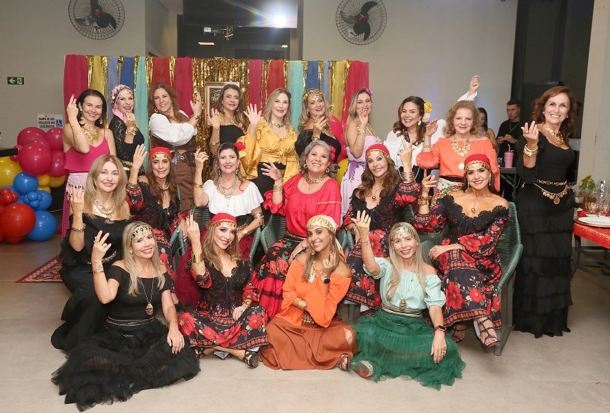 ENCONTRO DO CONSÓRCIO “RED VELVET- NOITE CIGANA” BY ROSÂNGELA E EDNA. - Eloisa Mattos