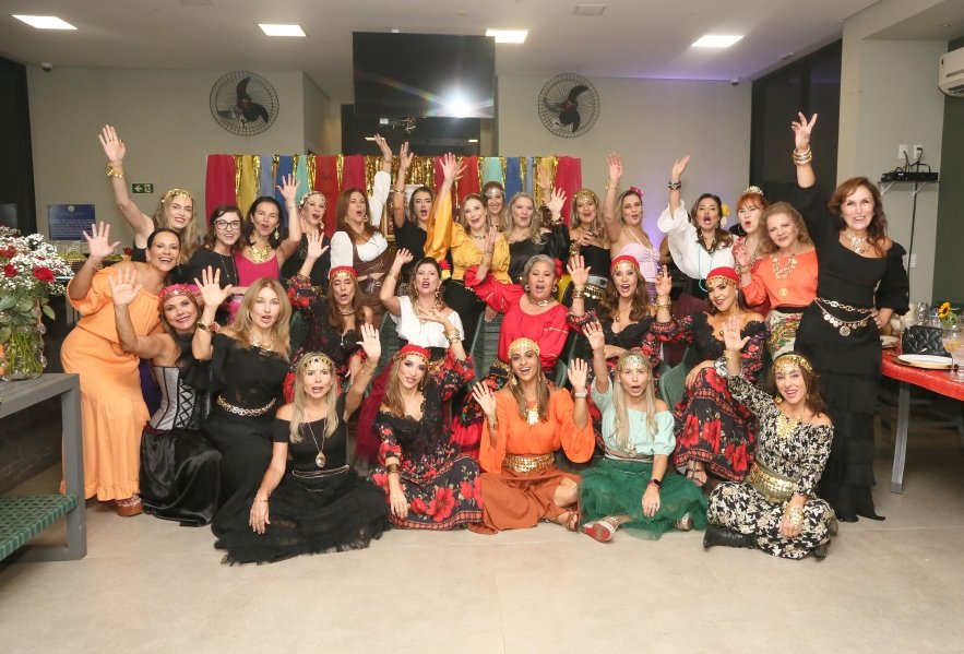 ENCONTRO DO CONSÓRCIO “RED VELVET- NOITE CIGANA” BY ROSÂNGELA E EDNA. - Eloisa Mattos