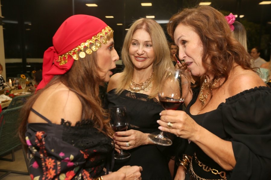 ENCONTRO DO CONSÓRCIO “RED VELVET- NOITE CIGANA” BY ROSÂNGELA E EDNA. - Eloisa Mattos