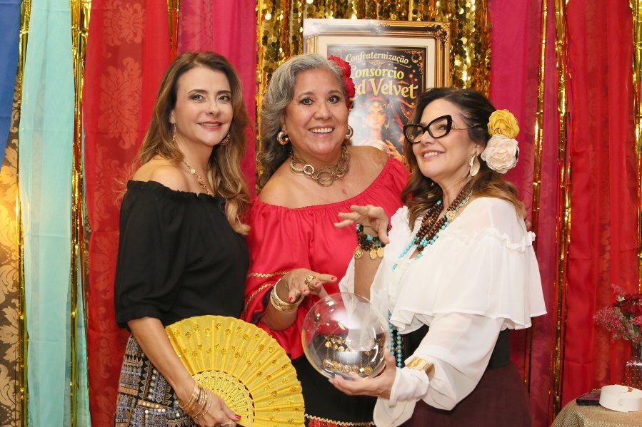 ENCONTRO DO CONSÓRCIO “RED VELVET- NOITE CIGANA” BY ROSÂNGELA E EDNA. - Eloisa Mattos