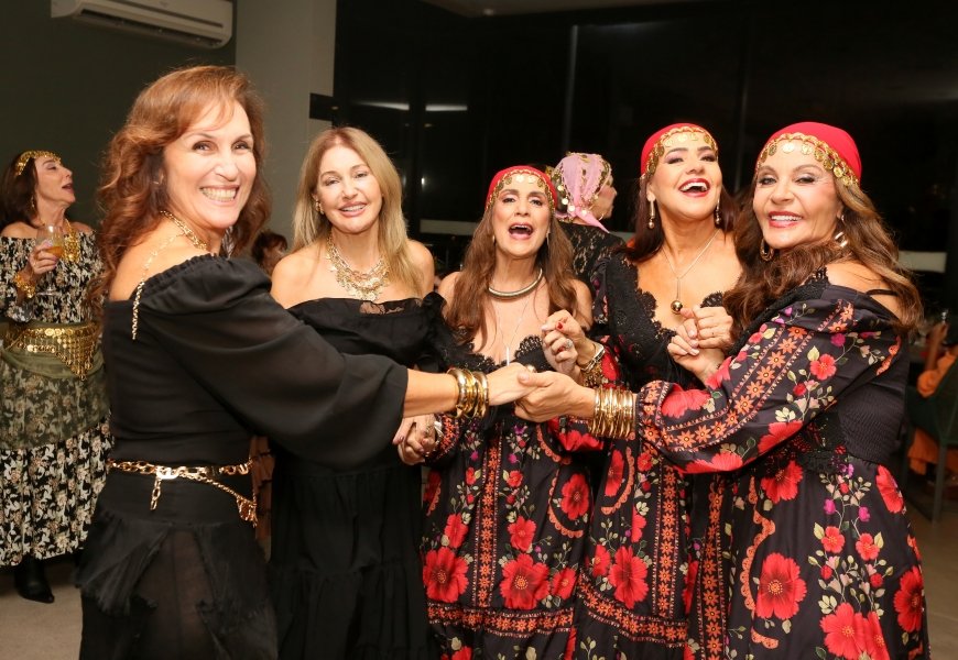 ENCONTRO DO CONSÓRCIO “RED VELVET- NOITE CIGANA” BY ROSÂNGELA E EDNA. - Eloisa Mattos