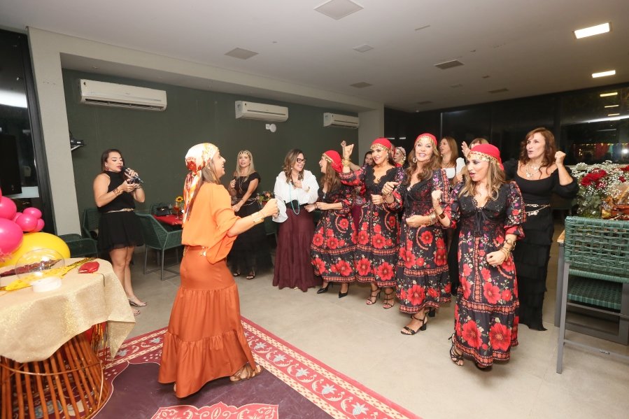 ENCONTRO DO CONSÓRCIO “RED VELVET- NOITE CIGANA” BY ROSÂNGELA E EDNA. - Eloisa Mattos