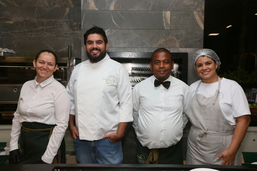 ENCONTRO DO CONSÓRCIO “RED VELVET- NOITE CIGANA” BY ROSÂNGELA E EDNA. - Eloisa Mattos