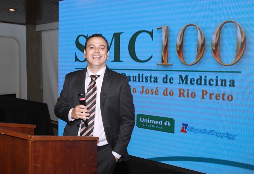 COQUETEL DOS PRESIDENTES- 100 ANOS DA SOCIEDADE MEDICINA E CIRURGIA - Eloisa Mattos