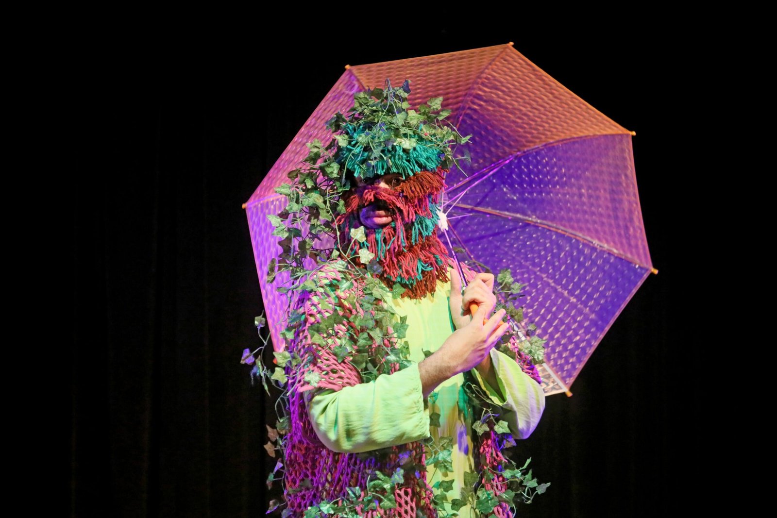 Coletivo SINA apresenta o espetáculo ‘Joana e o Pé de Batata-Doce’ no Sesc Rio Preto nesta sexta (1/5)