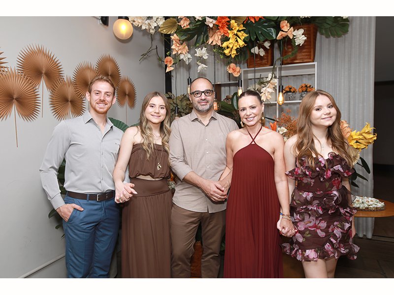 JANAÍNA CELEBRA 50 ANOS EM UMA NOITE INESQUECÍVEL – 11/04/2026