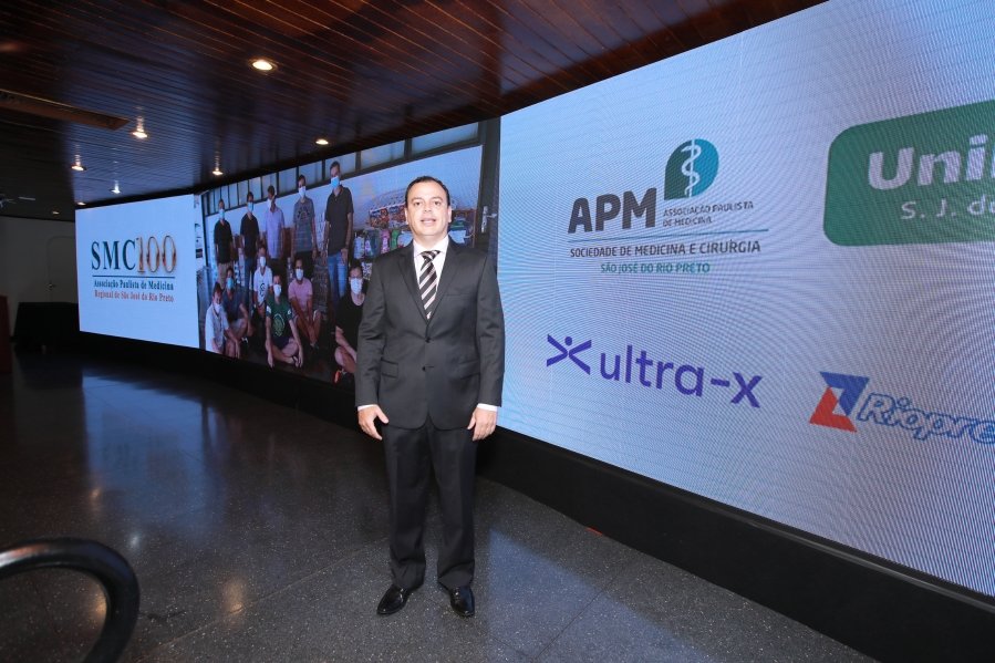 COQUETEL DOS PRESIDENTES- 100 ANOS DA SOCIEDADE MEDICINA E CIRURGIA - Eloisa Mattos