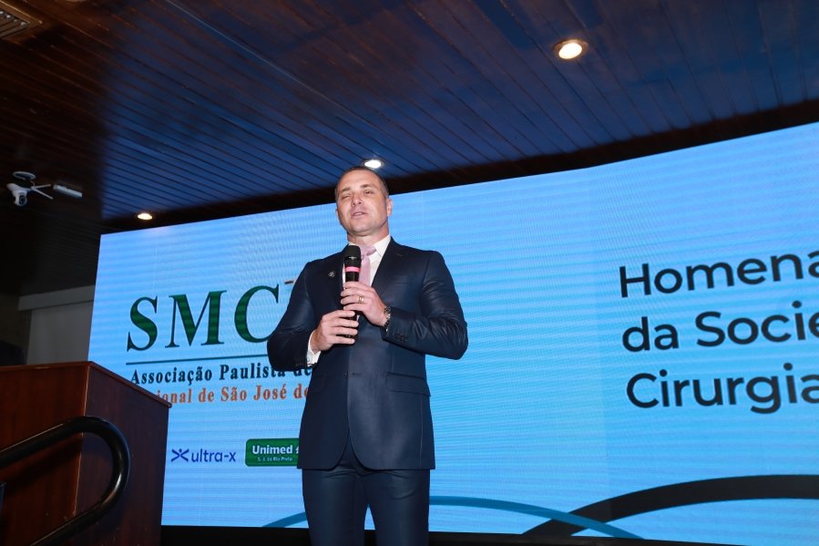 COQUETEL DOS PRESIDENTES- 100 ANOS DA SOCIEDADE MEDICINA E CIRURGIA - Eloisa Mattos