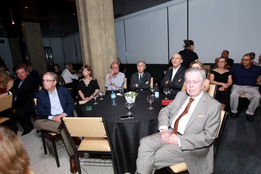 COQUETEL DOS PRESIDENTES- 100 ANOS DA SOCIEDADE MEDICINA E CIRURGIA - Eloisa Mattos