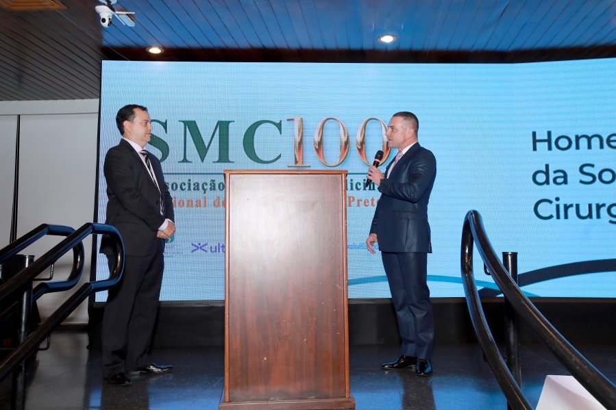 COQUETEL DOS PRESIDENTES- 100 ANOS DA SOCIEDADE MEDICINA E CIRURGIA - Eloisa Mattos