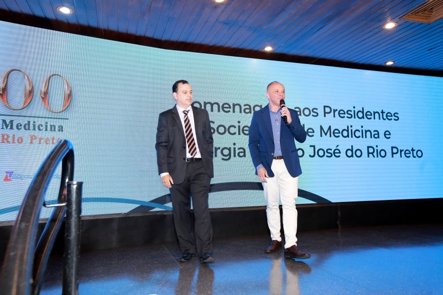 COQUETEL DOS PRESIDENTES- 100 ANOS DA SOCIEDADE MEDICINA E CIRURGIA - Eloisa Mattos