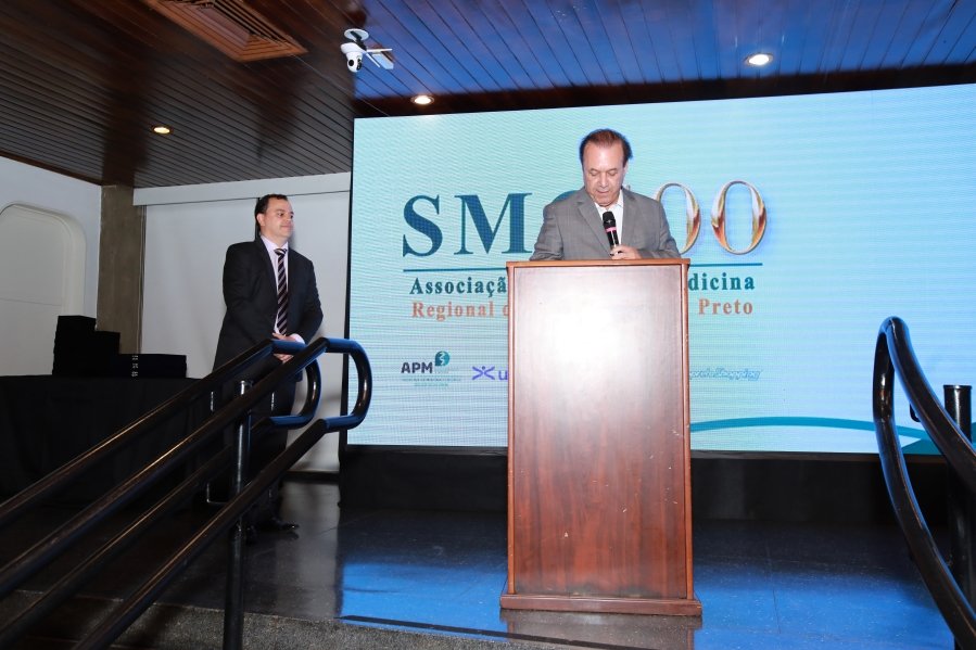 COQUETEL DOS PRESIDENTES- 100 ANOS DA SOCIEDADE MEDICINA E CIRURGIA - Eloisa Mattos