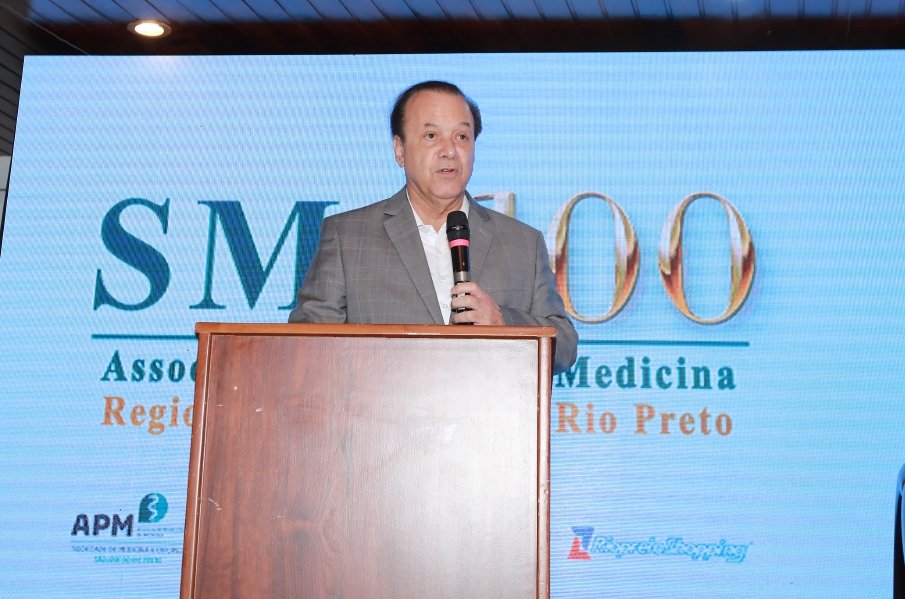 COQUETEL DOS PRESIDENTES- 100 ANOS DA SOCIEDADE MEDICINA E CIRURGIA - Eloisa Mattos